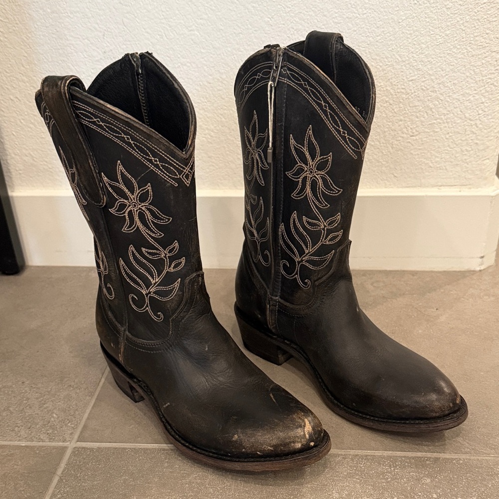 Mexicana Black/Brown Western Cowboy Boots with Embroidered Design